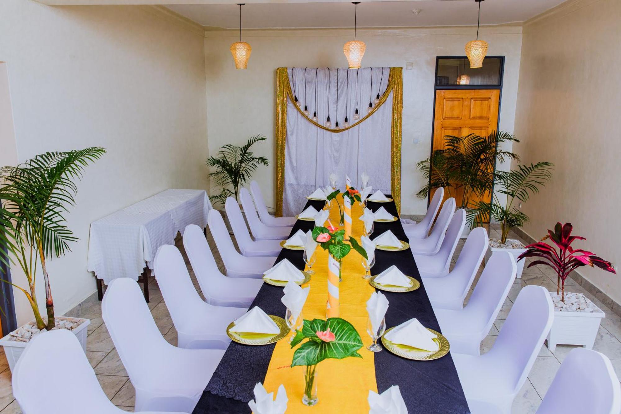 One Click Hotel Kigali Dış mekan fotoğraf